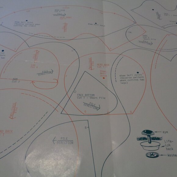 VINTAGE BEAR PATTERNS & RUFFLES FLORAL PILLOW SHAMS LOT - Picture 5 of 10